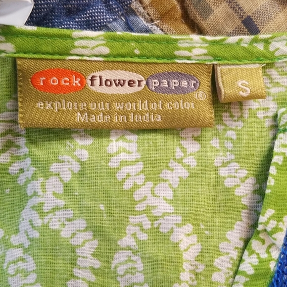 A30 - Rock Flower Paper 3/4" sleeve tunic - Picture 4 of 6